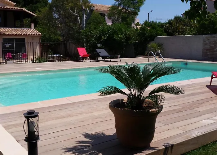 De Charme, Piscine Et A Pieds 아파트 식스포즈레스플라지스
